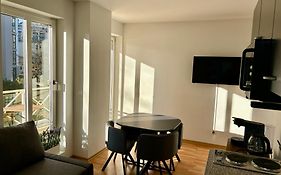 2-Room Apartment In Dresden'S Neustadt